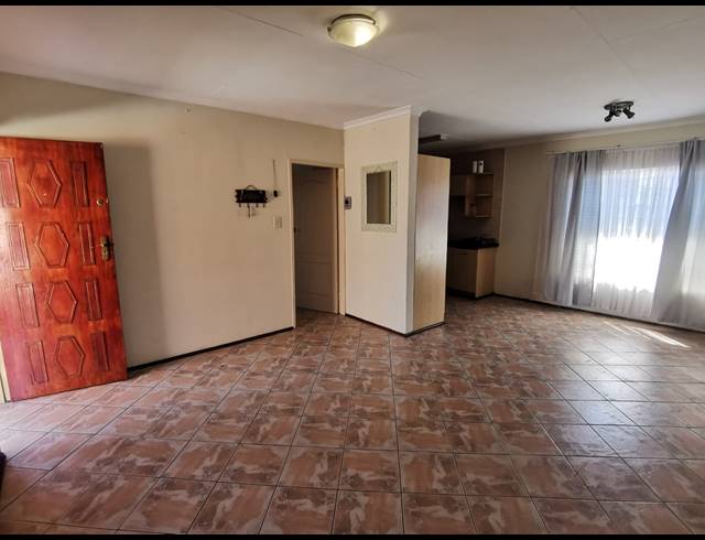 1 BEDROOM SIMPLEX FOR SALE IN VAN DYK PARK